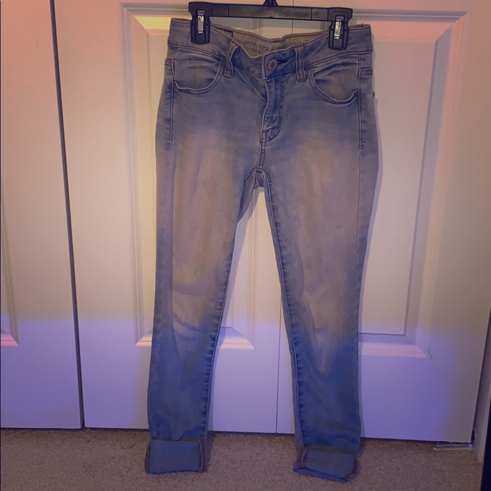 American Eagle light wash super stretchy jeans